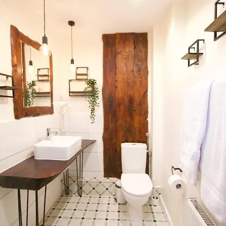 Pod Lasem Jastrzębia Góra