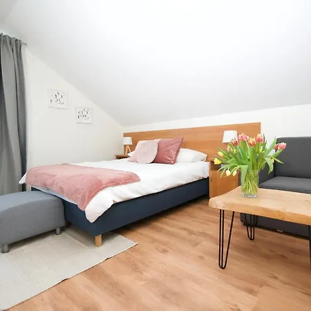 Pod Lasem Jastrzębia Góra